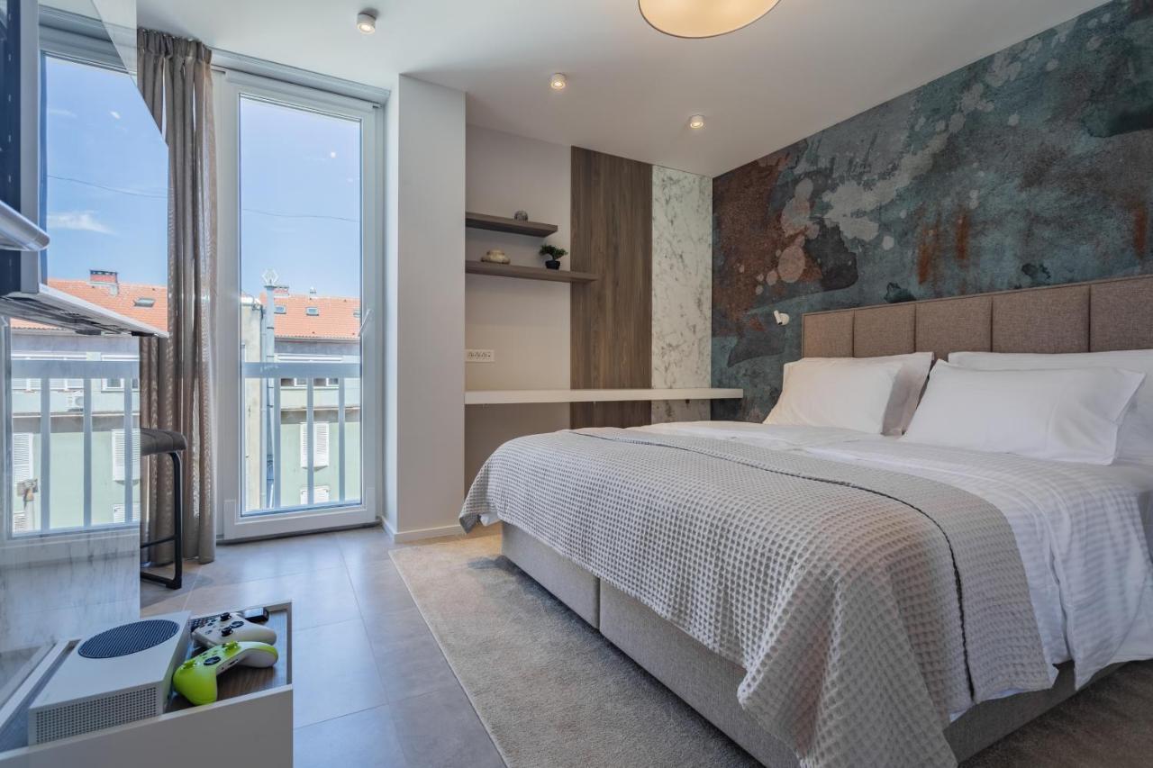 Petit Palace Apartment